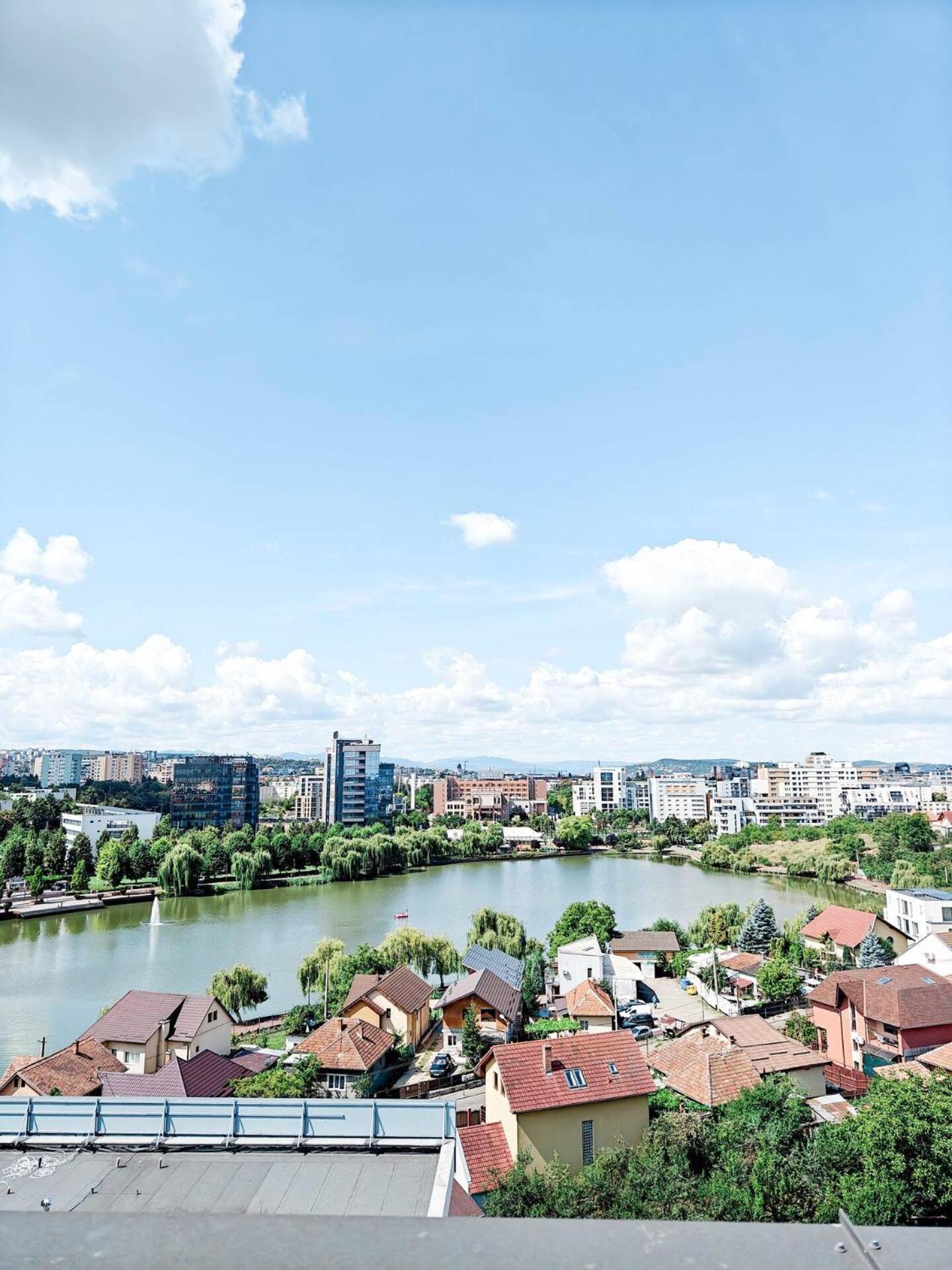 Lakeside By Iulius Mall *